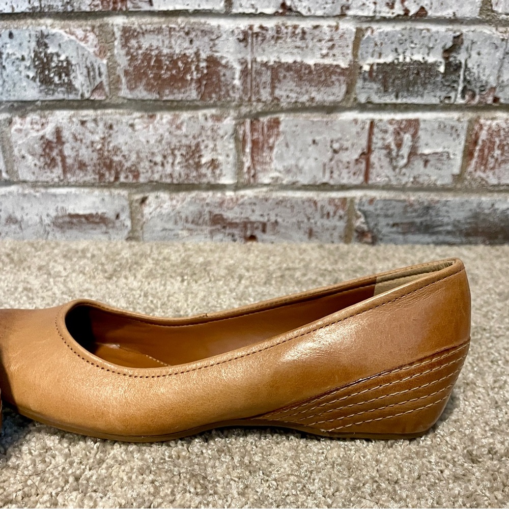 ANDREA FENZI Tan Leather Ballet Flats - Picture 7 of 7